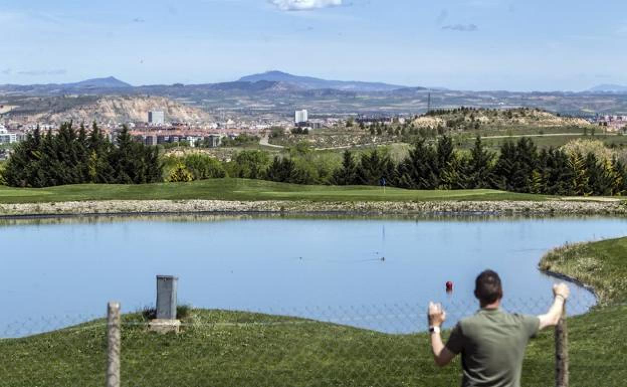 Logroño crea una asociación para la promoción del 'golf y el vino' como producto turístico