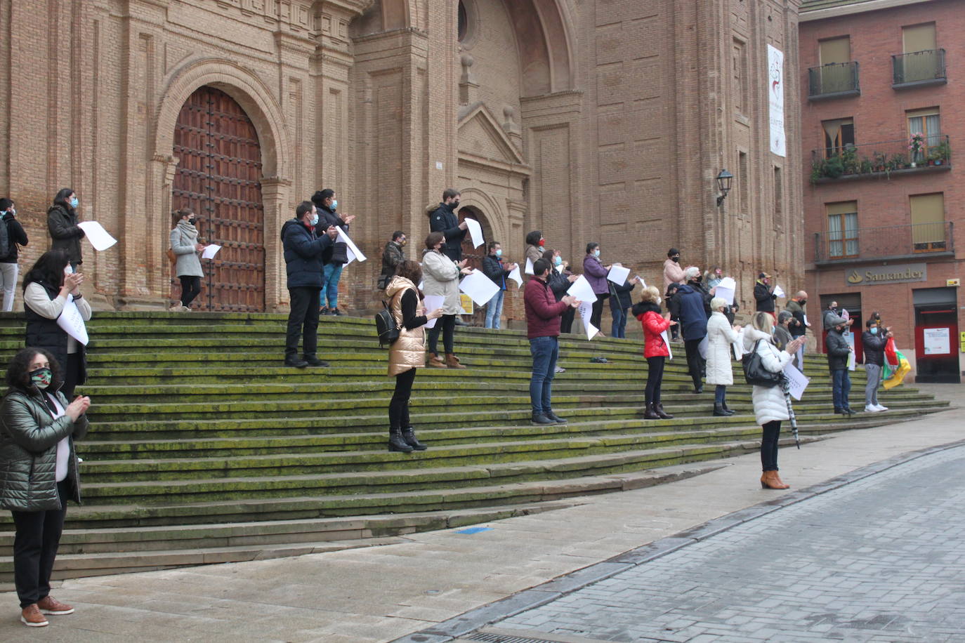 Fotos: Comerciantes, Educación no reglada y hostelería protestan contra las restricciones del COVID en Alfaro