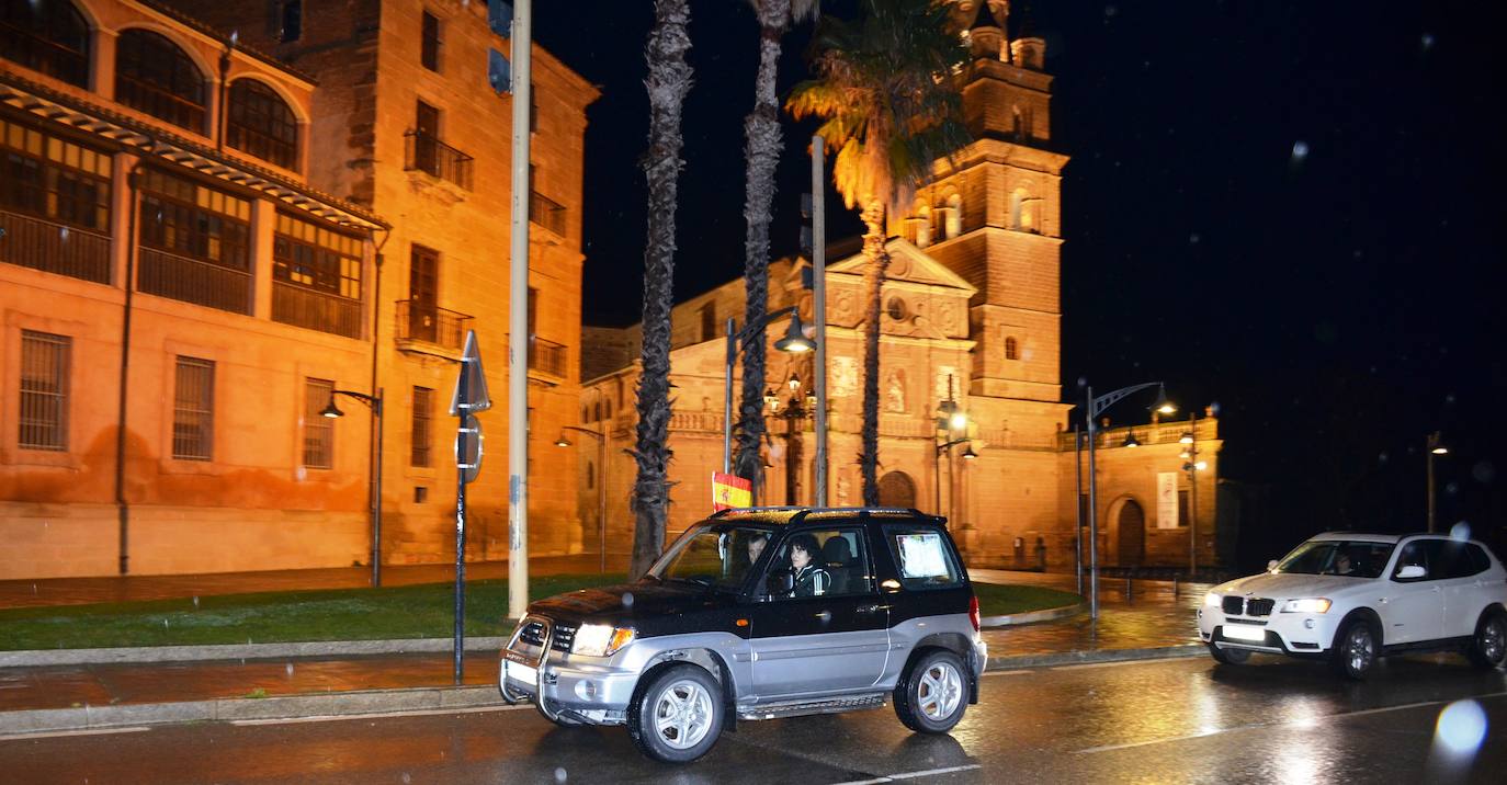 Fotos: Manifestación en coche en las calles de Calahorra