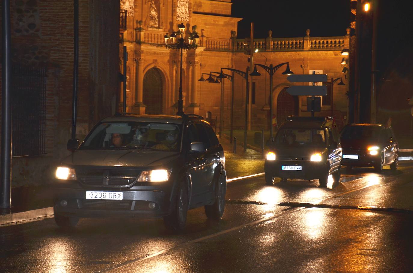 Fotos: Manifestación en coche en las calles de Calahorra