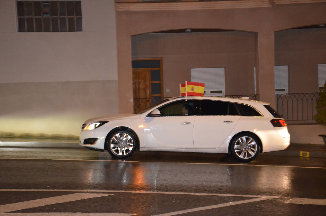 Fotos: Manifestación en coche en las calles de Calahorra