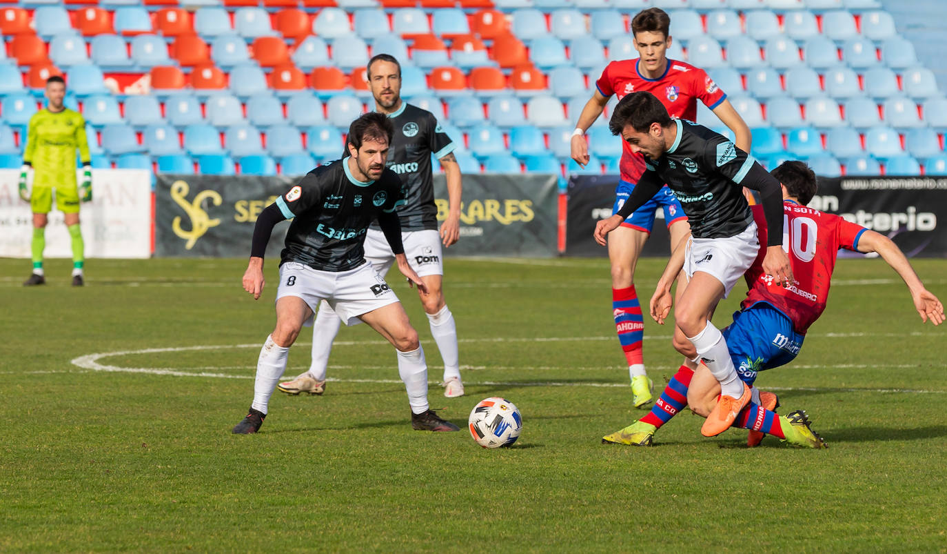 Fotos: Las imágenes del derbi entre el Calahorra y la SD Logroñés en La Planilla