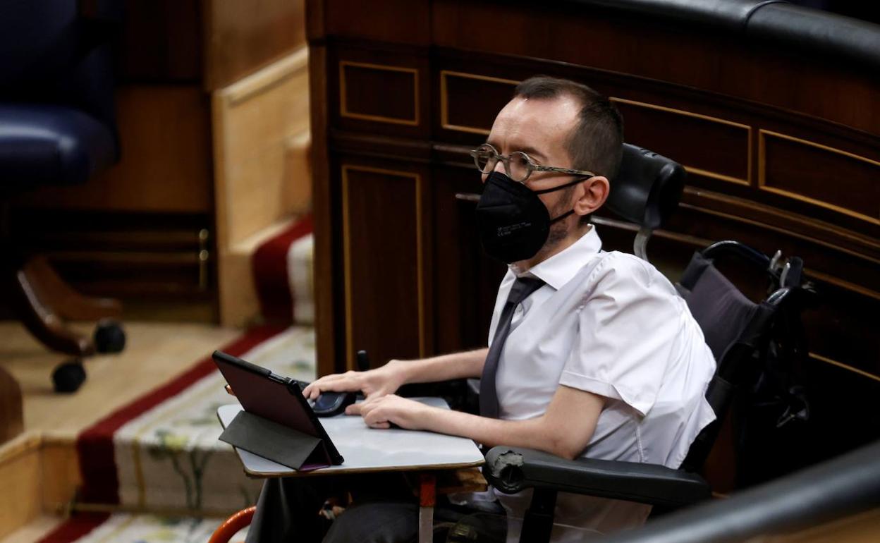 Pablo Echenique durante una sesión parlamentaria.