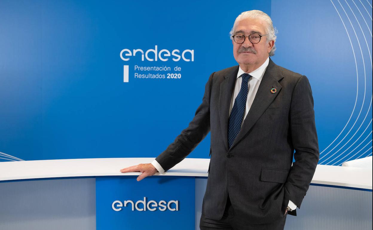 El consejero delegado de Endesa, José Bogas, en la rueda de prensa que ha ofrecido desde la sede de la empresa. 