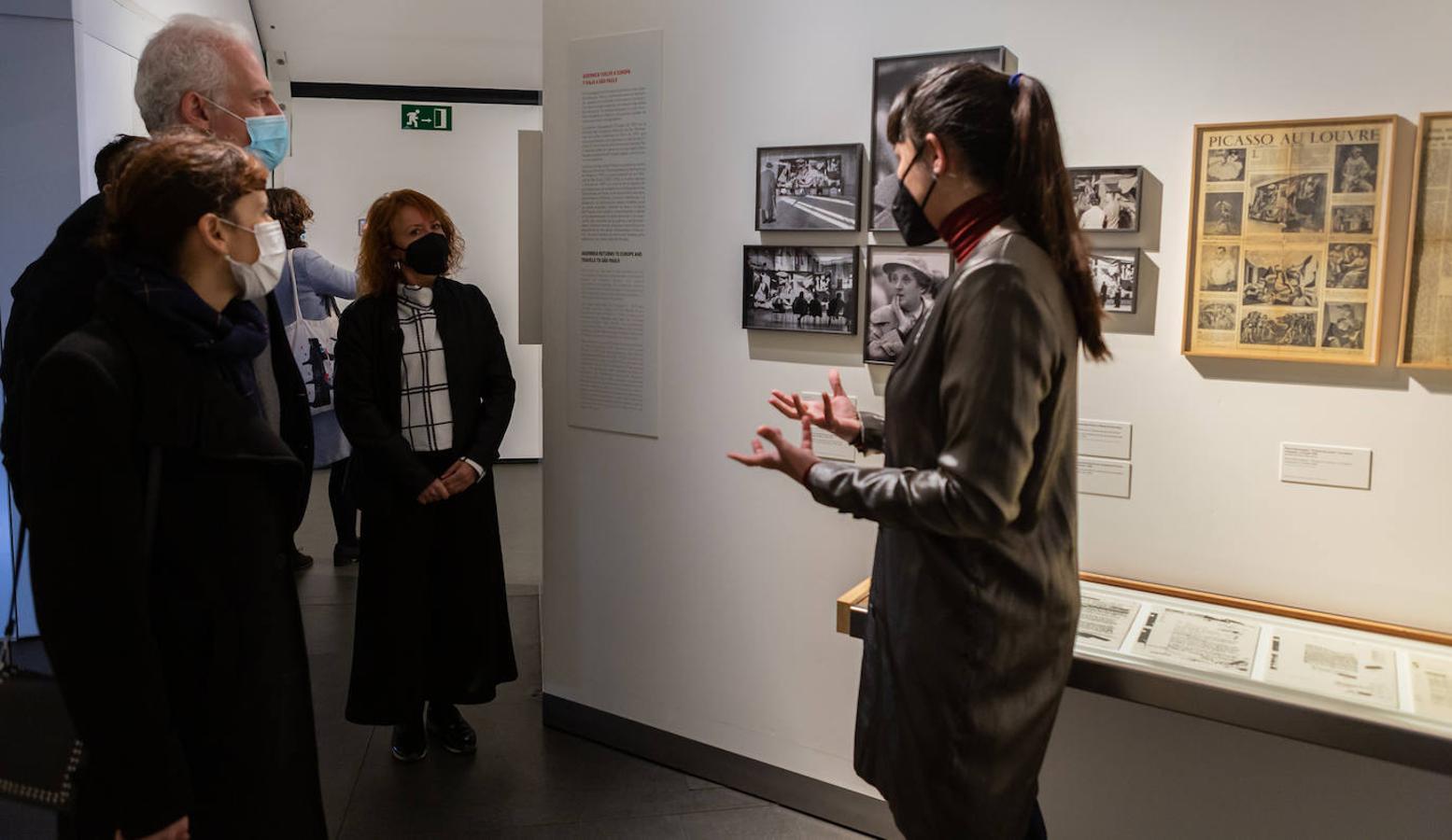 Fotos: La exposición &#039;El viaje del Guernica&#039; invita a seguir la trayectoria y usos de esta obra universal de Picasso