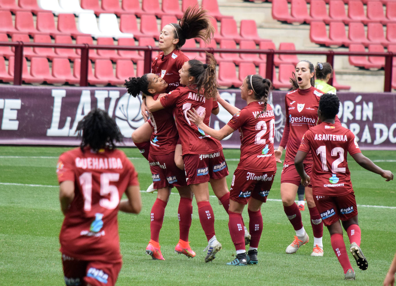 Fotos: Las imágenes del empate entre el EDF Logroño y el Santa Teresa