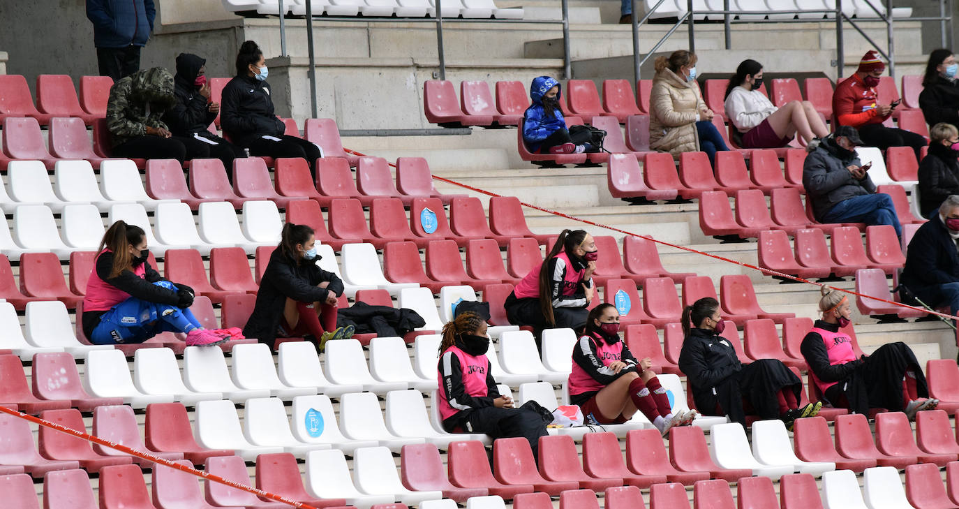 Fotos: Las imágenes del empate entre el EDF Logroño y el Santa Teresa