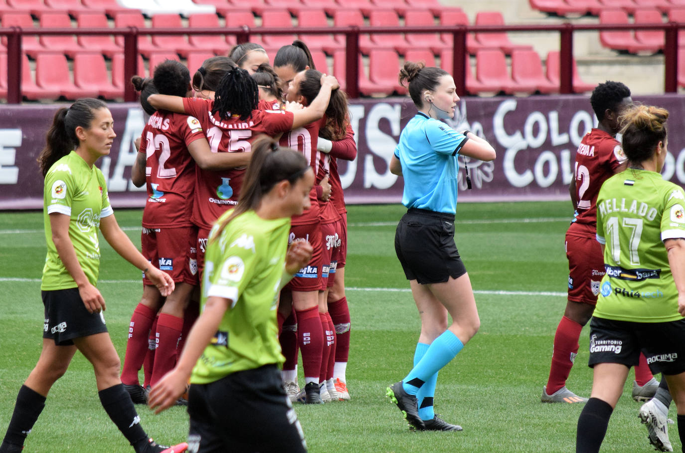 Fotos: Las imágenes del empate entre el EDF Logroño y el Santa Teresa