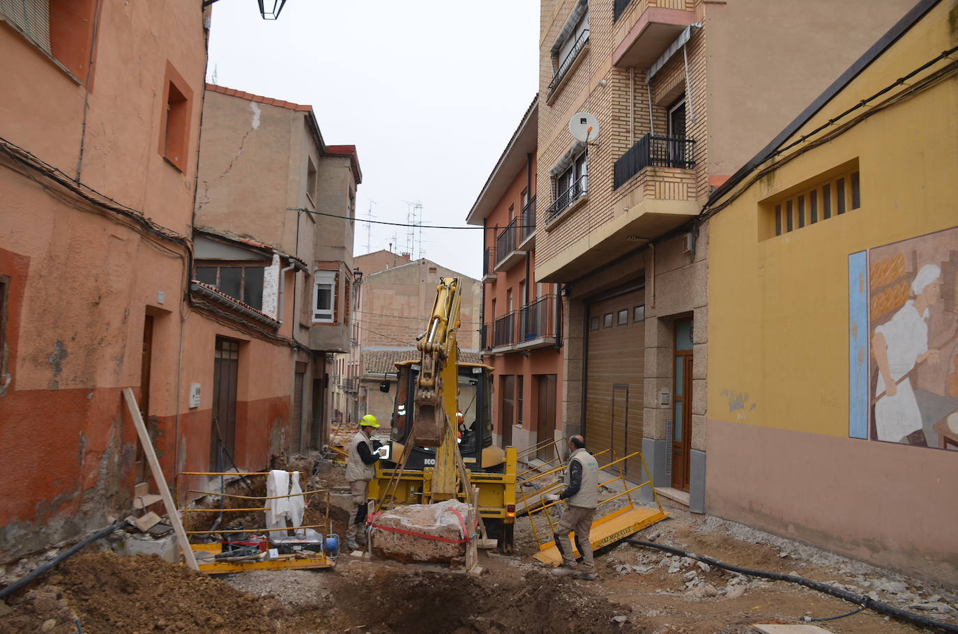 Fotos: Extracción de una canalización de la época romana en Calahorra