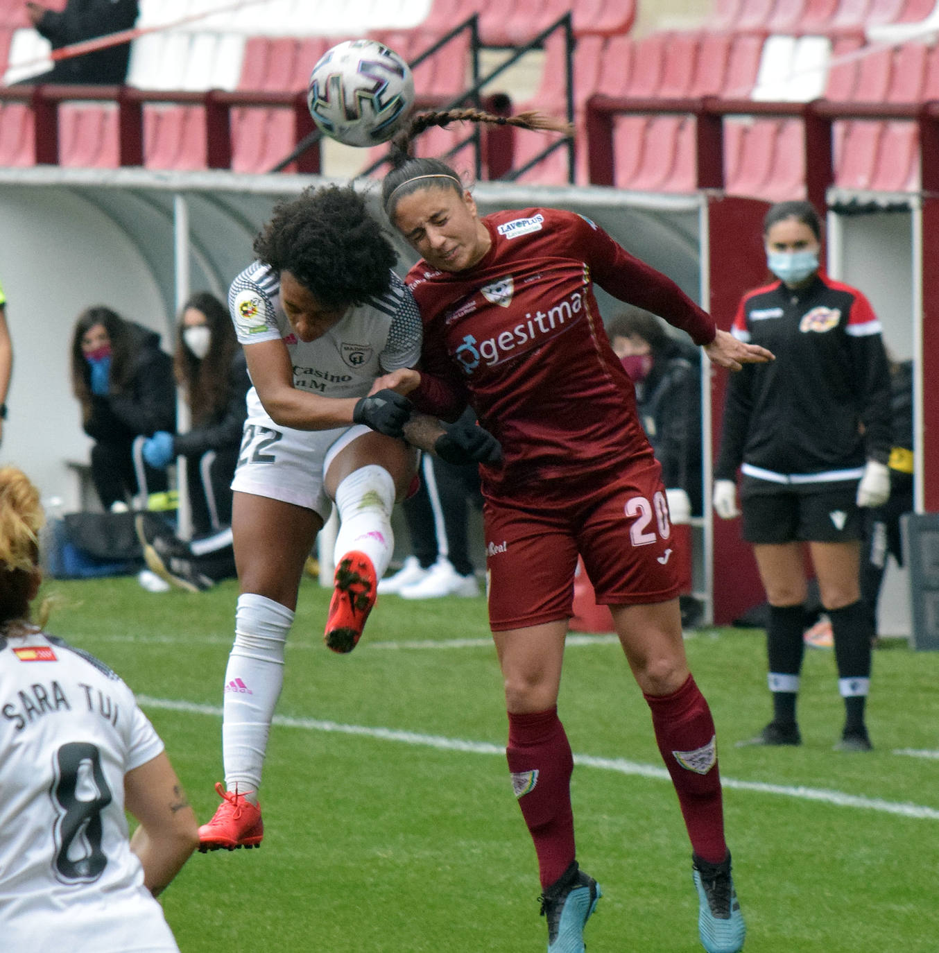 Fotos: Las imágenes del empate entre el EDF Logroño y el Madrid CFF