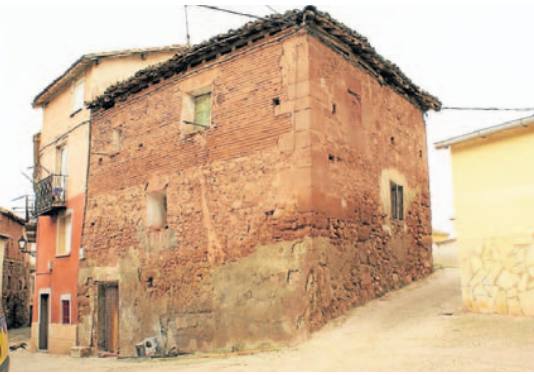 Edificio de las Arcas de la Misericordia, tal vez el más antiguo de Huércanos.