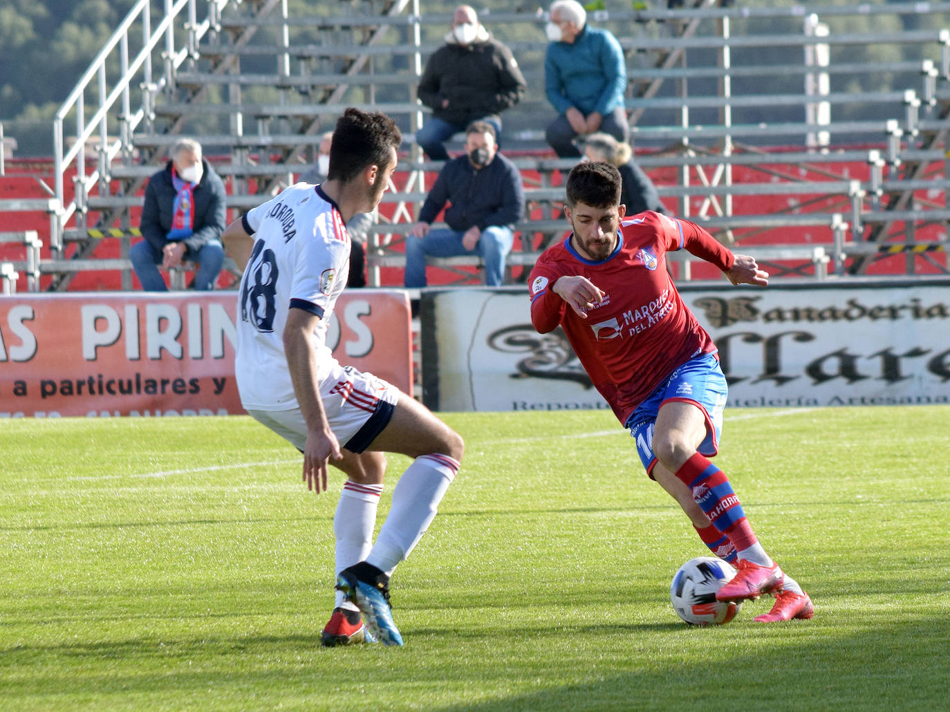 Fotos: La goleada del Calahorra sobre el Osasuna B, en imágenes