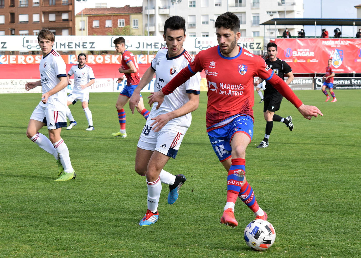 Fotos: La goleada del Calahorra sobre el Osasuna B, en imágenes
