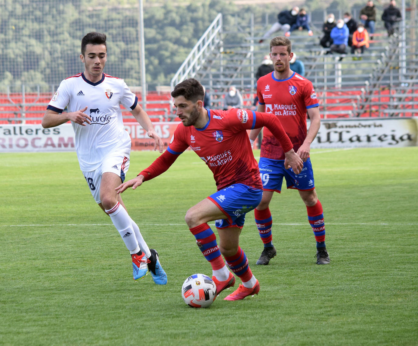 Fotos: La goleada del Calahorra sobre el Osasuna B, en imágenes