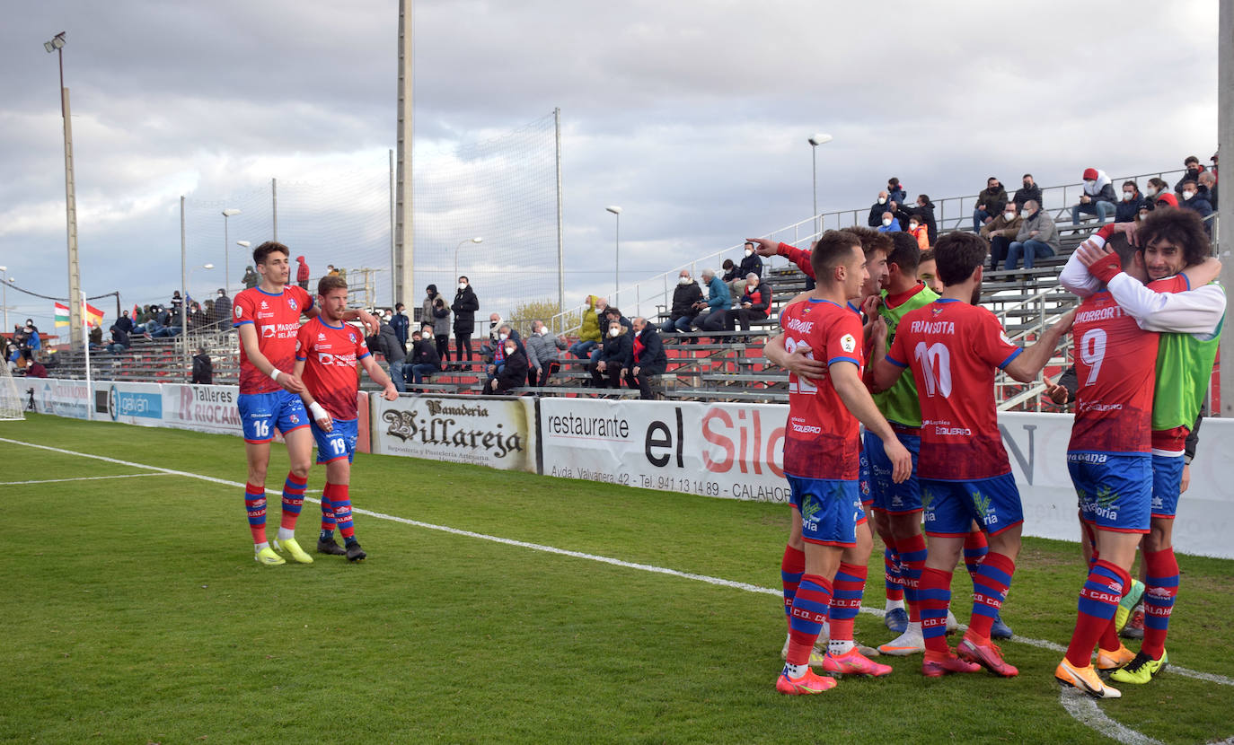Fotos: La goleada del Calahorra sobre el Osasuna B, en imágenes