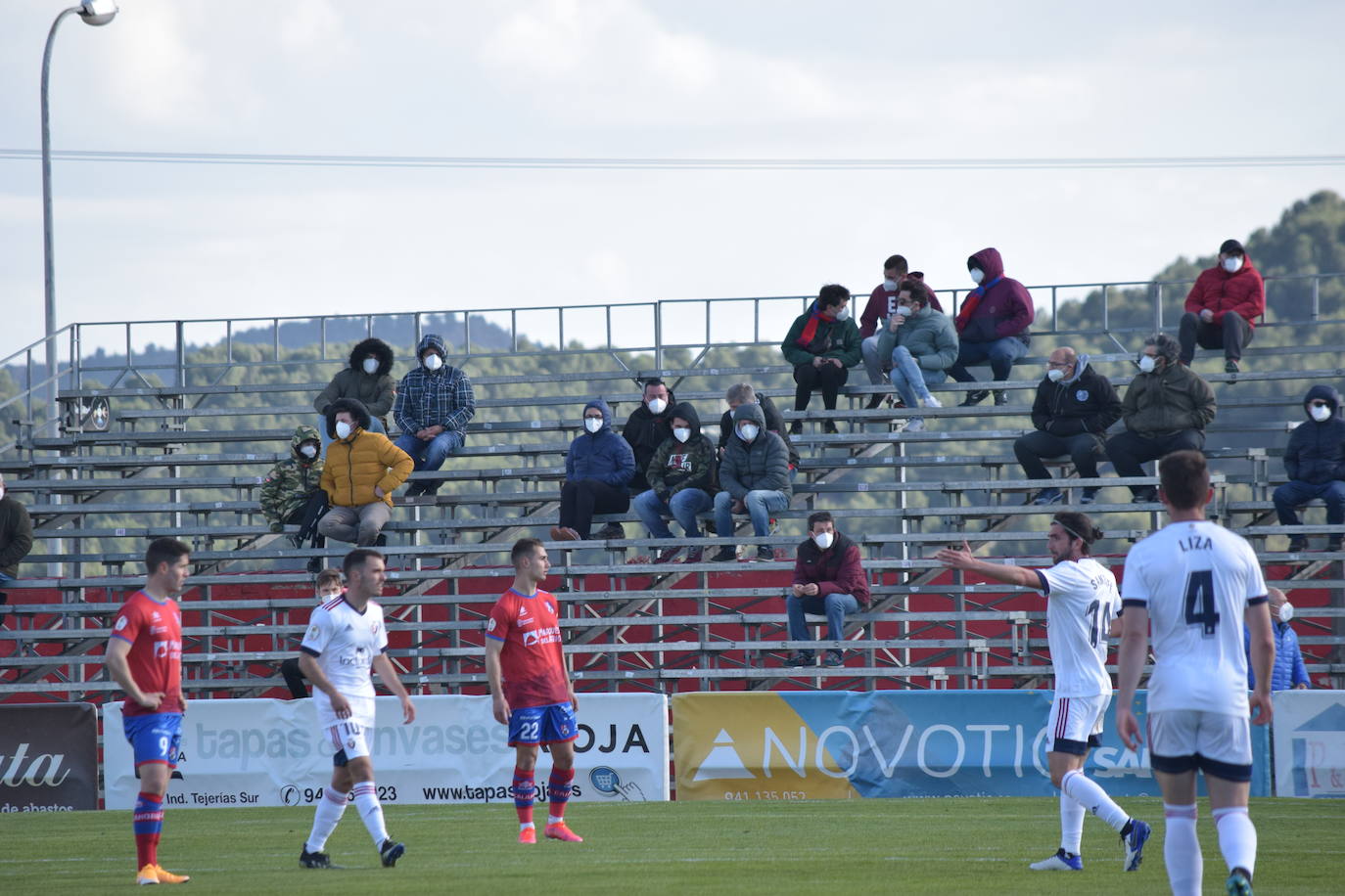 Fotos: La goleada del Calahorra sobre el Osasuna B, en imágenes