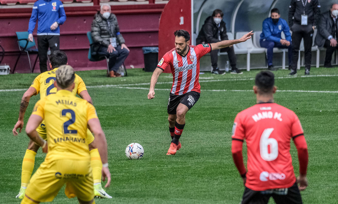 Fotos: Las imágenes de la derrota de la UD Logroñés frente al Málaga