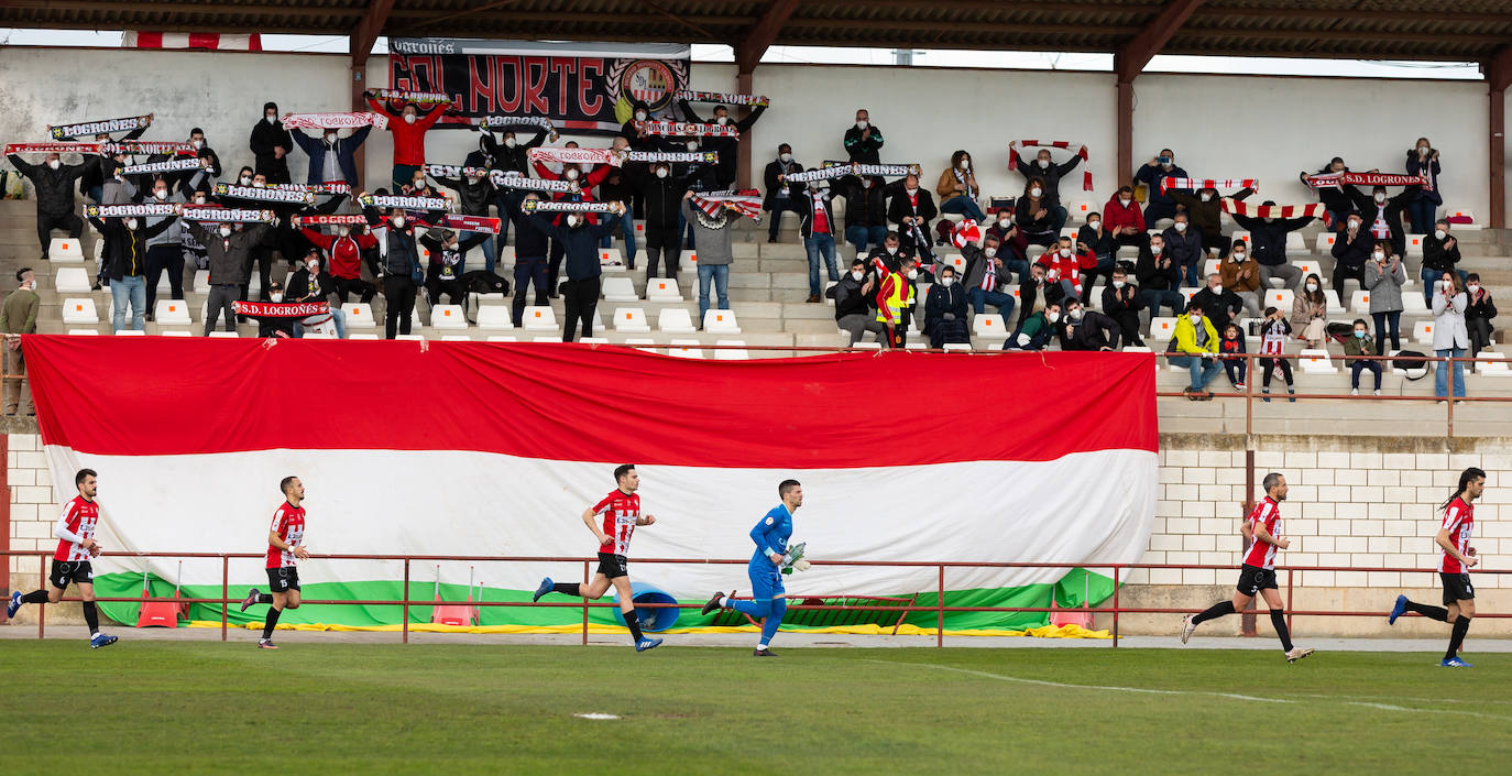 Fotos: Las imágenes de la goleada del Tudelano a la SD Logroñés