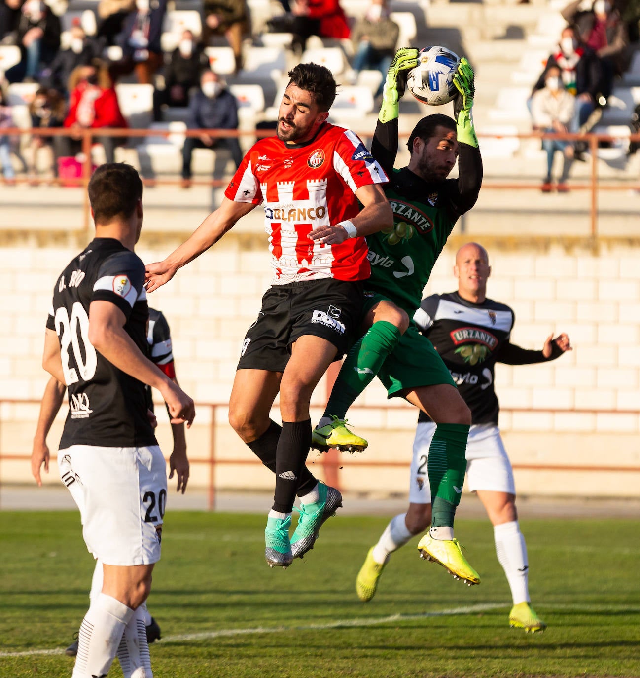 Fotos: Las imágenes de la goleada del Tudelano a la SD Logroñés