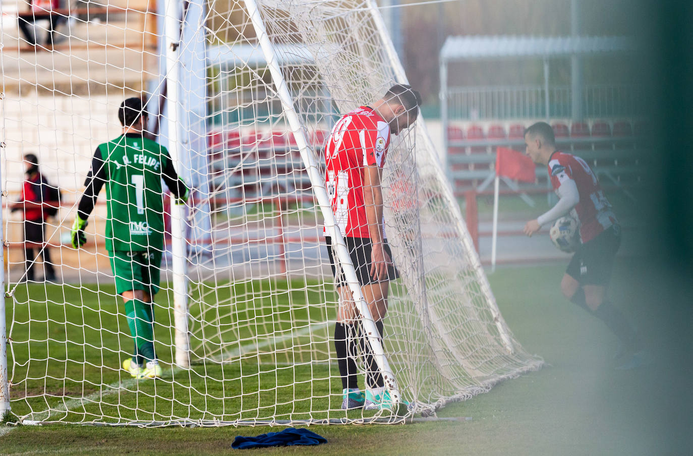 Fotos: Las imágenes de la goleada del Tudelano a la SD Logroñés
