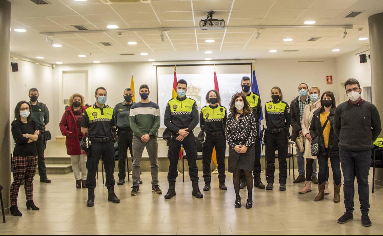 Villamediana presenta a su nueva Policía Local
