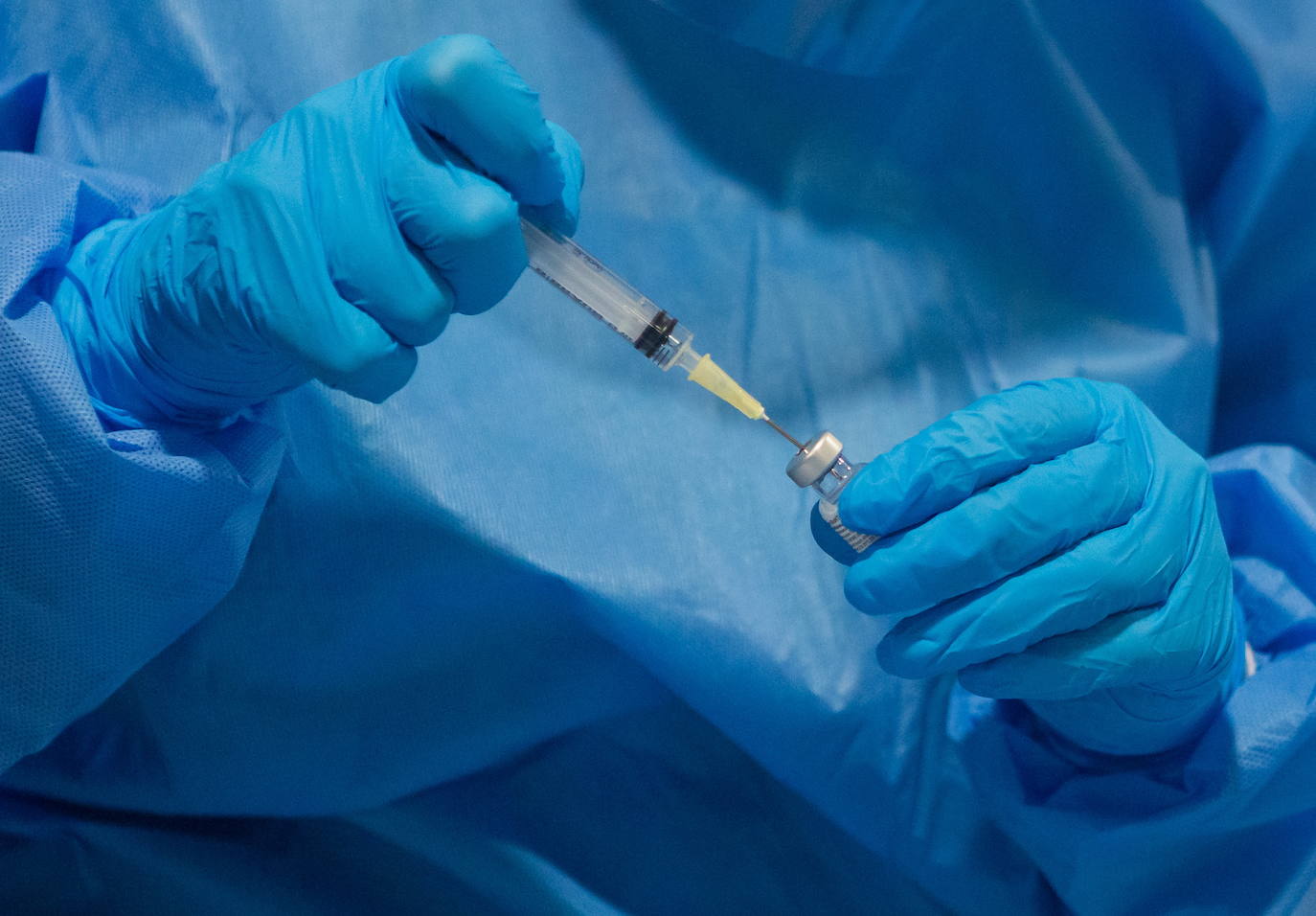 CSIF pide que la segunda dosis de los docentes no coincida con oposiciones o final de curso