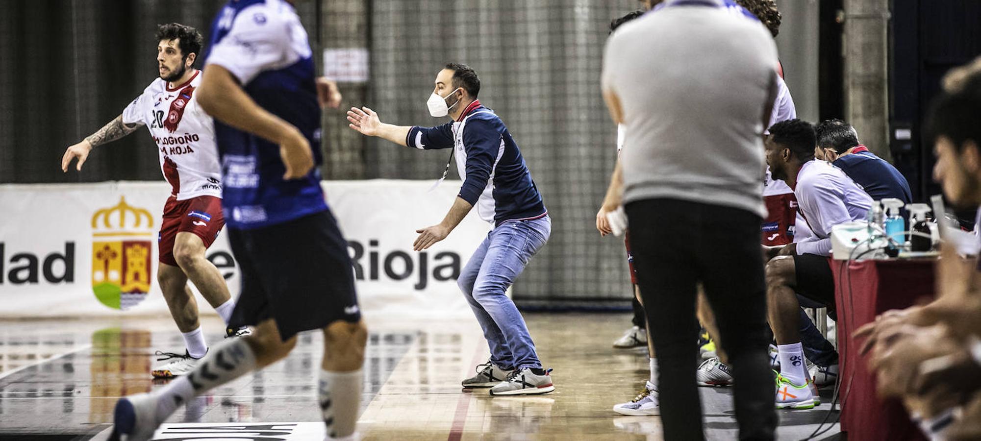 Fotos: El Logroño se hace fuerte con la calma