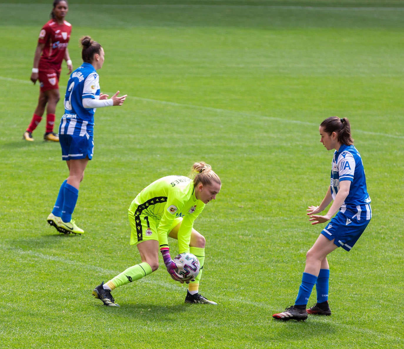 Fotos: Las imágenes de la victoria del EDF Logroño ante el Deportivo