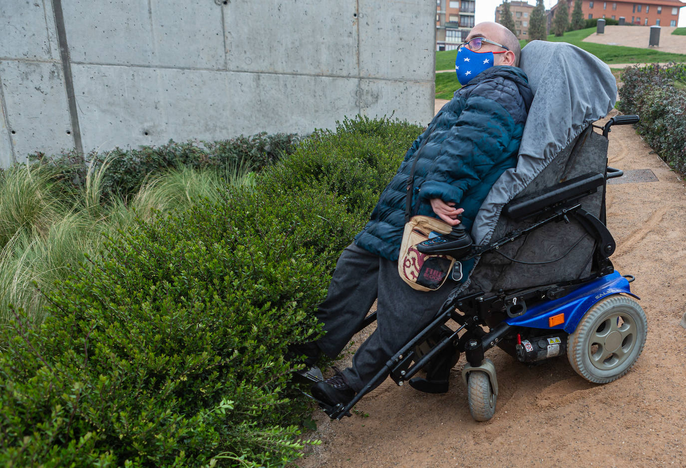 Fotos: El parque Felipe VI, una colina no aapta para todos