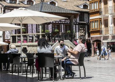 Imagen secundaria 1 - Un casco urbano bonito y atractivo, una hostelería del máximo nivel y bellos rincones hacen de Ezcaray un destino interior prioritario.