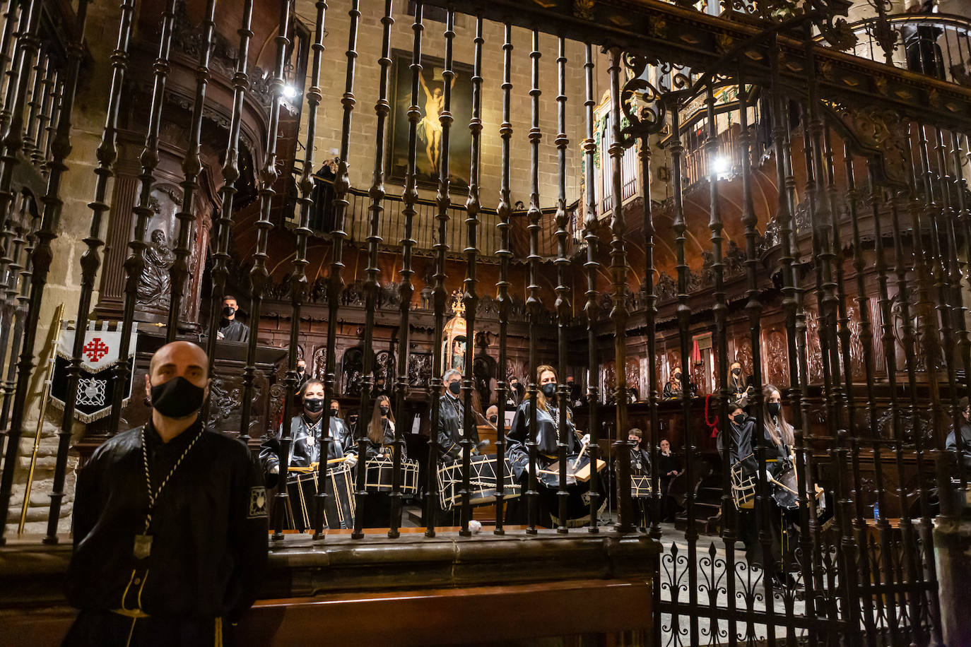 En La Redonda, la Cofradía de la Virgen de la Soledad realizó el Miércoles Santo el acto denominado 'Los siete encuentros con la madre'.