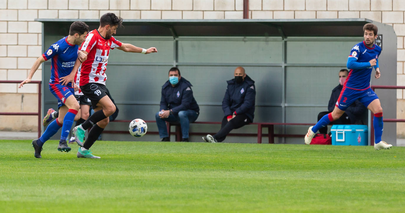 Fotos: Las imágenes del empate entre la SD Logroñés y el Amorebieta