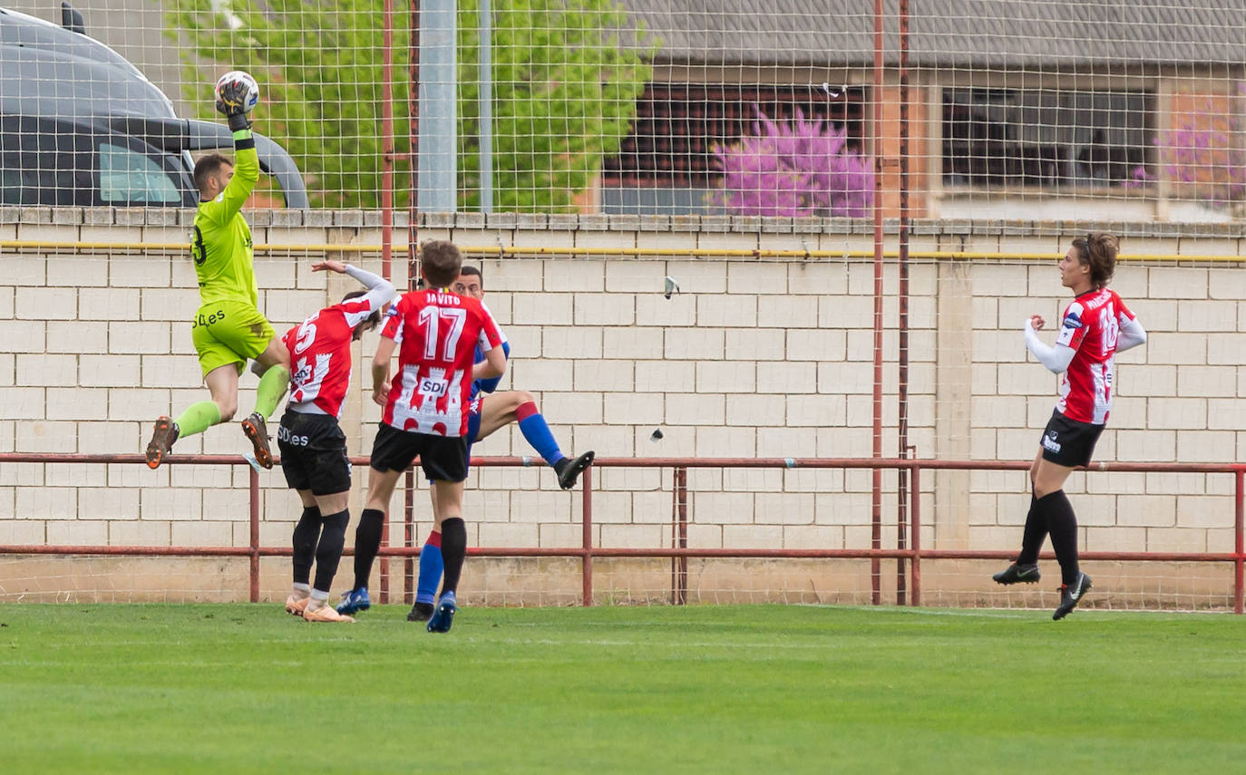 Fotos: Las imágenes del empate entre la SD Logroñés y el Amorebieta