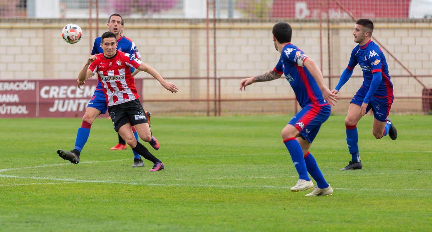 Fotos: Las imágenes del empate entre la SD Logroñés y el Amorebieta