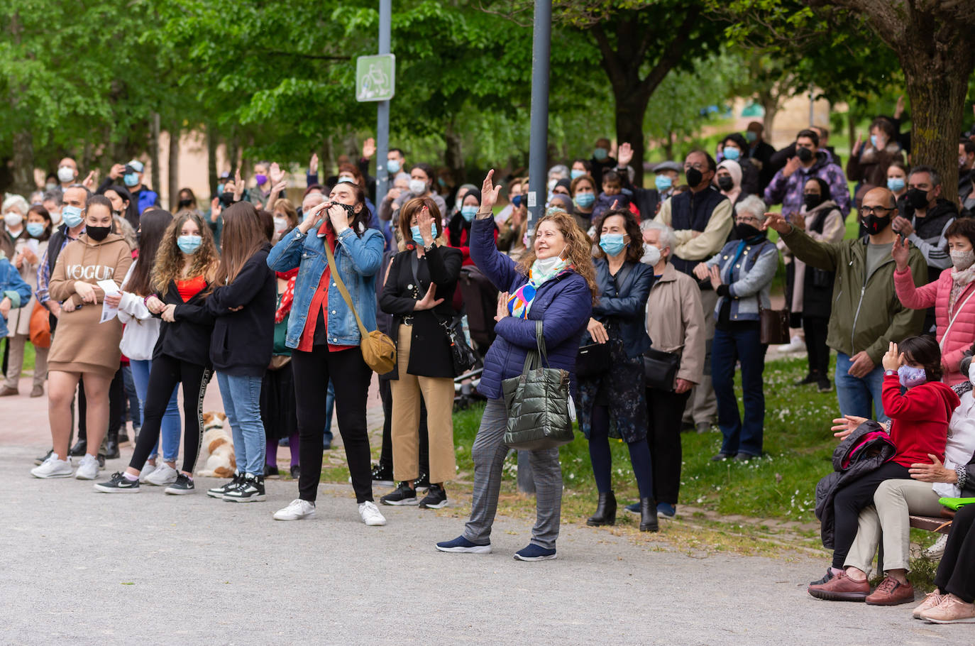 Fotos: Homenaje a Isam en el parque del Ebro