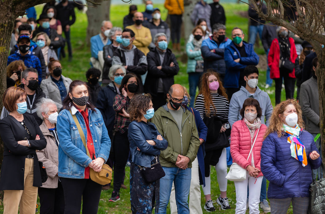 Fotos: Homenaje a Isam en el parque del Ebro