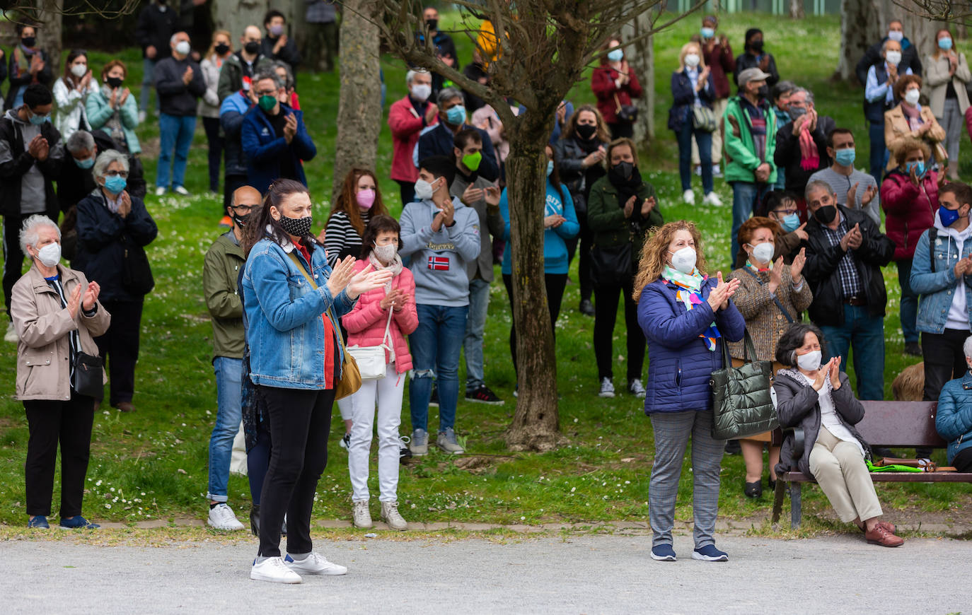 Fotos: Homenaje a Isam en el parque del Ebro