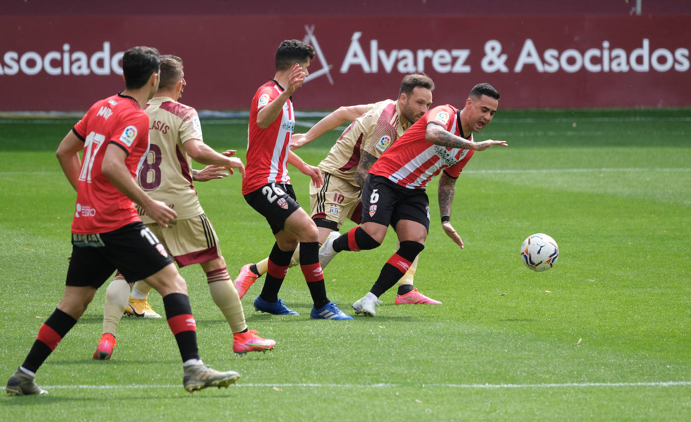 Fotos: Las imágenes de la derrota de la UD Logroñés ante el Cartagena