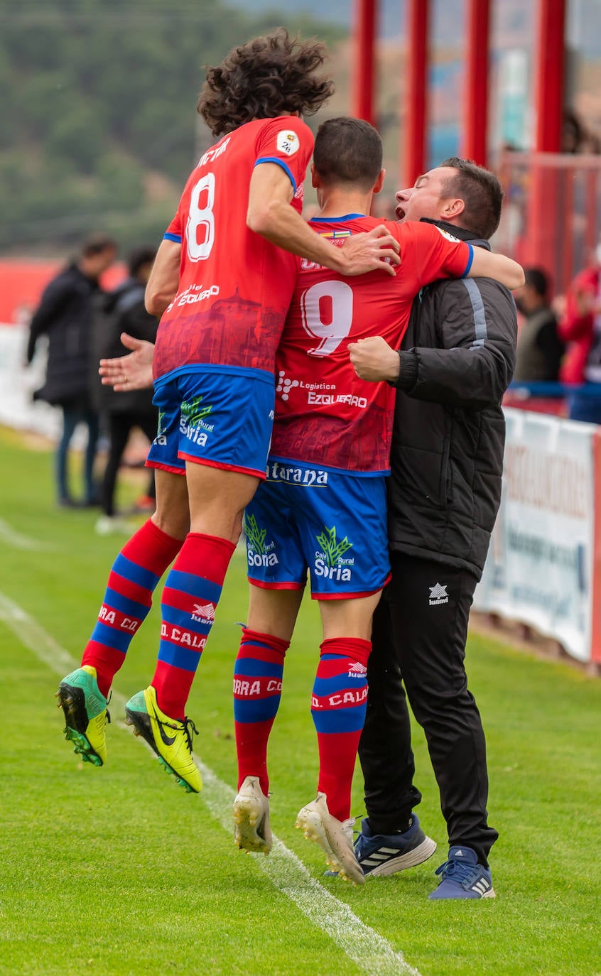 Fotos: Importantísima victoria del Calahorra ante el Athletic B