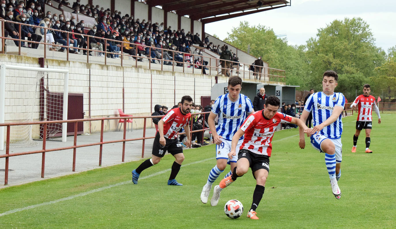 Fotos: Las imágenes del empate entre la SD Logroñés y la Real Sociedad B