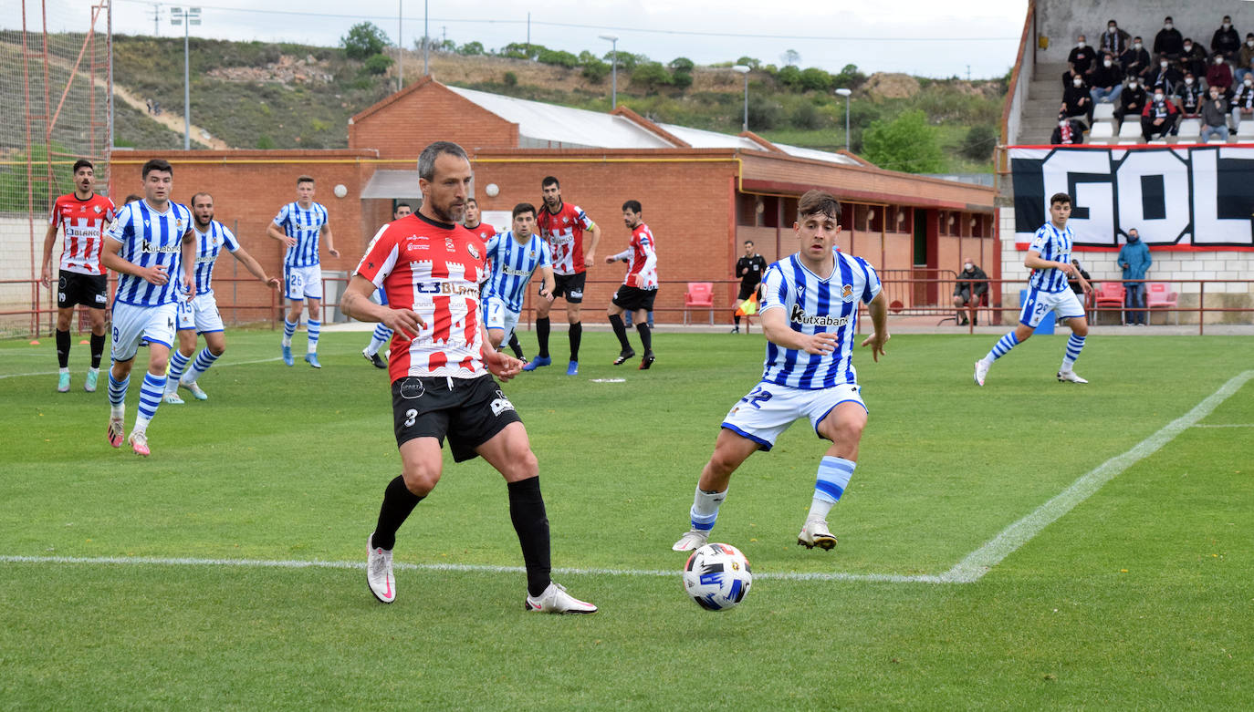 Fotos: Las imágenes del empate entre la SD Logroñés y la Real Sociedad B