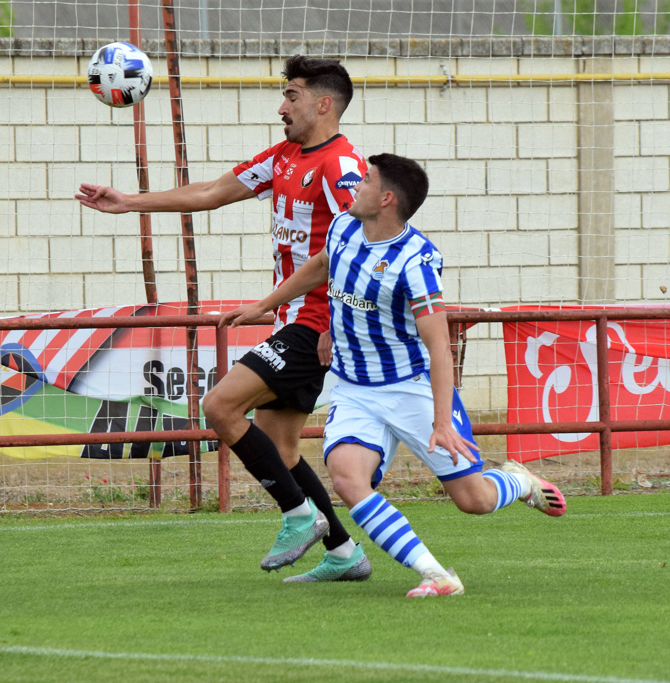 Fotos: Las imágenes del empate entre la SD Logroñés y la Real Sociedad B