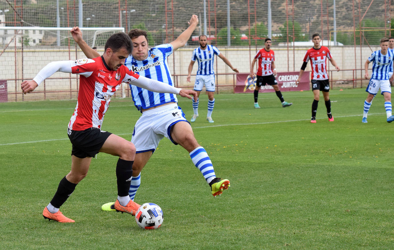 Fotos: Las imágenes del empate entre la SD Logroñés y la Real Sociedad B