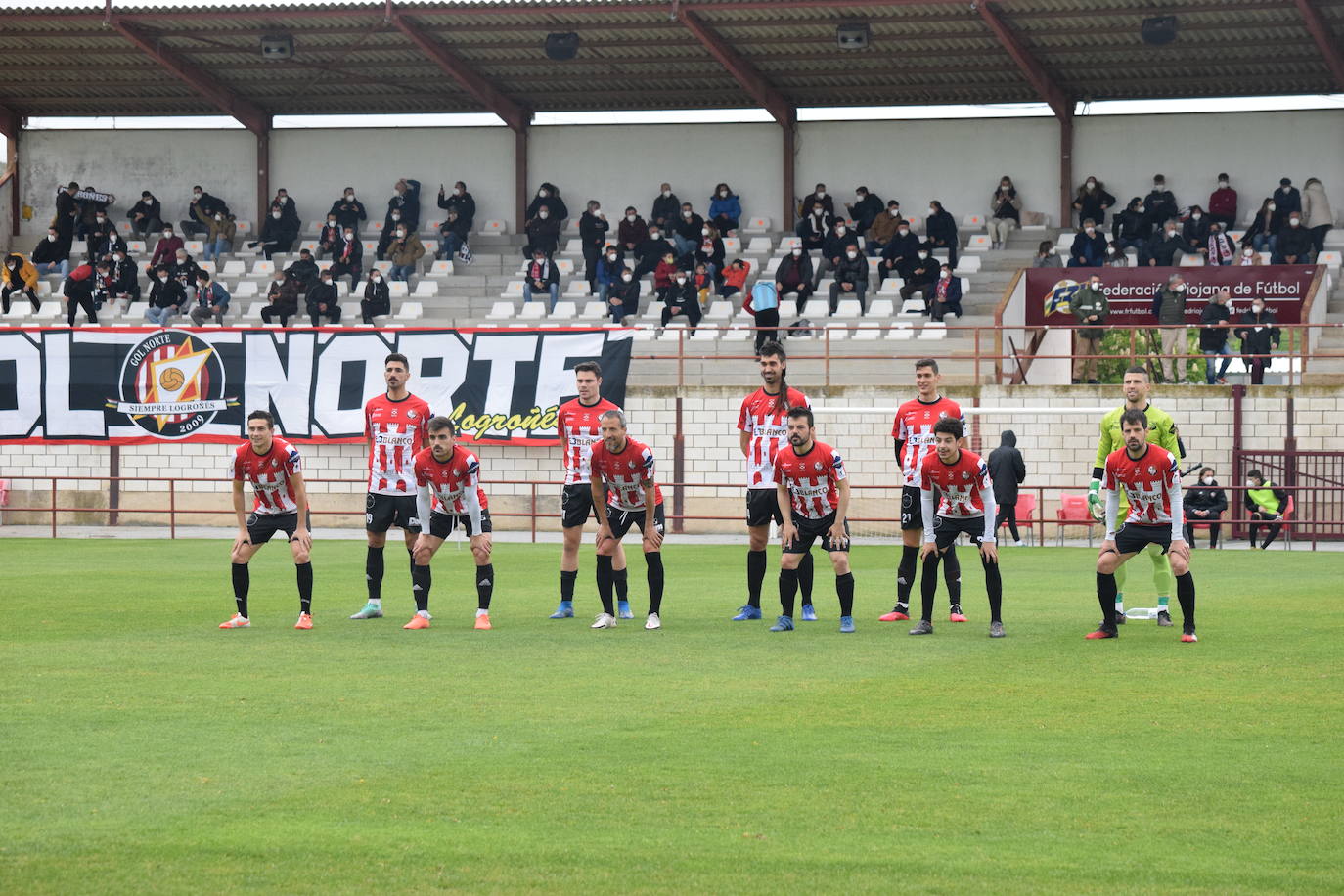 Fotos: Las imágenes del empate entre la SD Logroñés y la Real Sociedad B