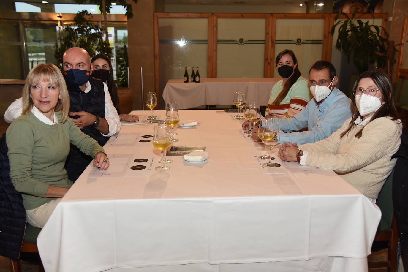 Entrega de premios a los ganadores del Torneo Viña Ijalba, de la Liga de Golf y Vino.