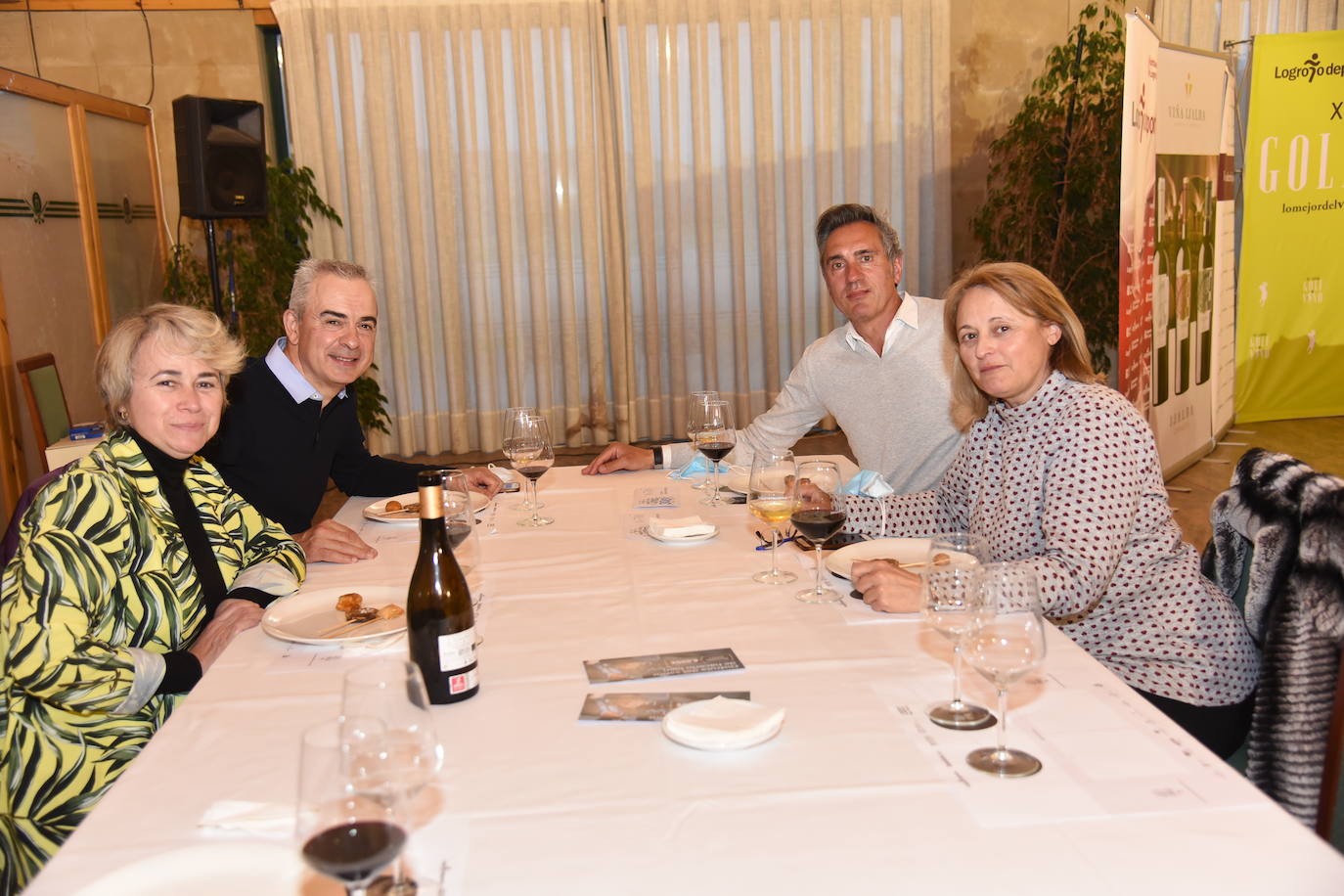 Entrega de premios a los ganadores del Torneo Viña Ijalba, de la Liga de Golf y Vino.