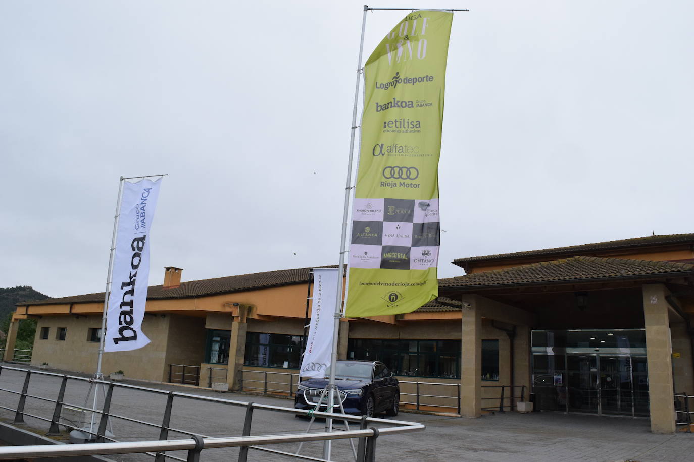 Imágenes de los jugadores durante el Torneo Viña Ibalba, de la Liga de Golf y Vino.