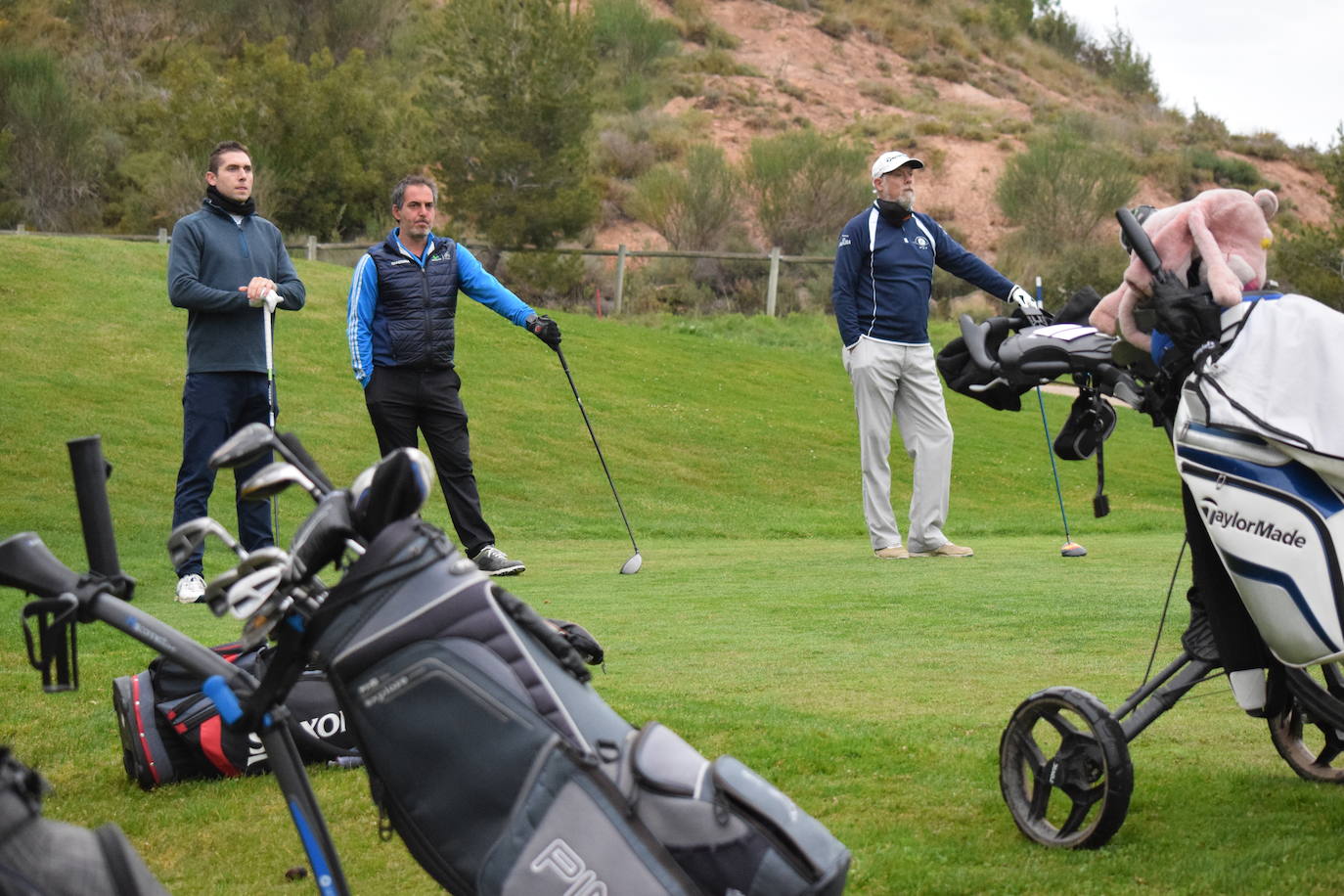 Imágenes de los jugadores durante el Torneo Viña Ibalba, de la Liga de Golf y Vino.