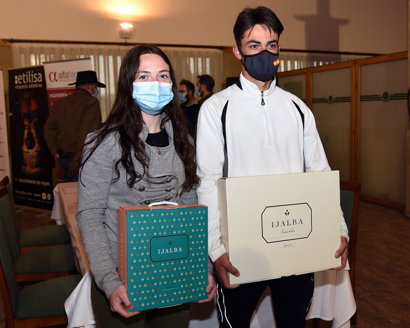 Entrega de premios a los ganadores del Torneo Viña Ijalba, de la Liga de Golf y Vino..