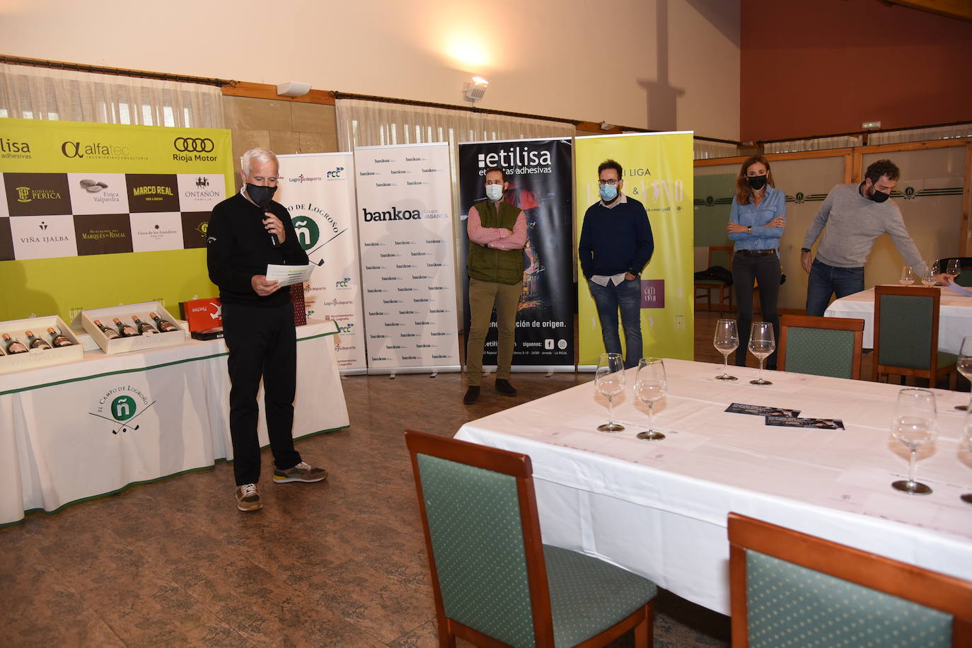 Entrega de premios a los ganadores del Torneo Viña Ijalba, de la Liga de Golf y Vino..